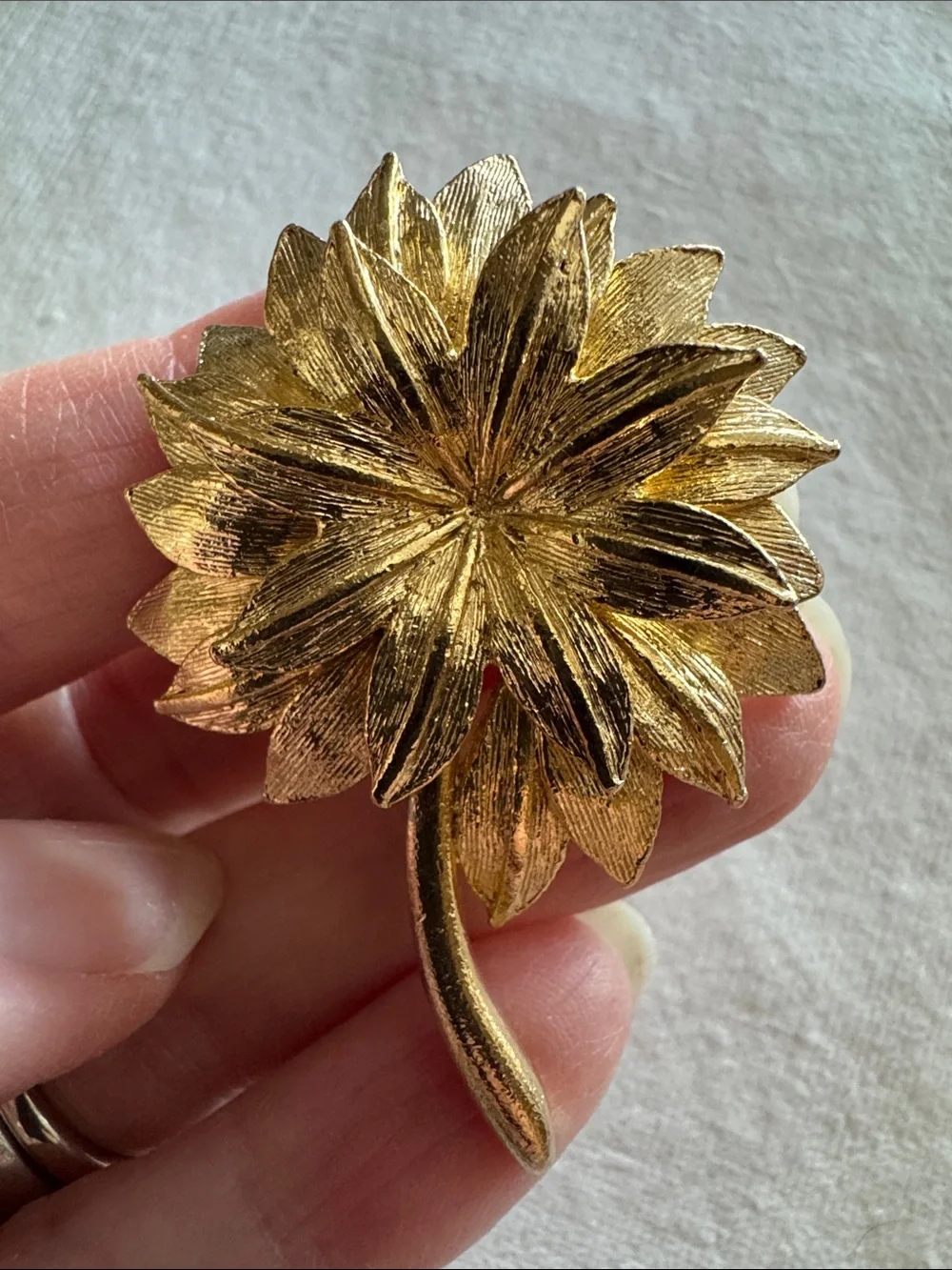 Gold Floral Statement Brooch - Elegant Women Jewelry